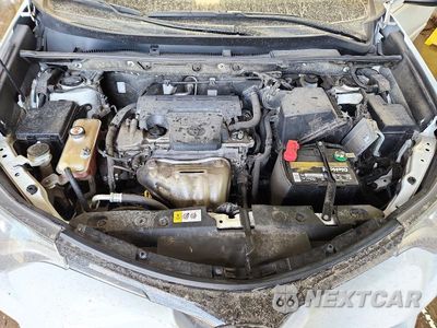 Zdjęcie 11 z 12 samochodu: 2018 TOYOTA RAV4 XLE VIN:JTMRFREV2JD223567 - miniatura