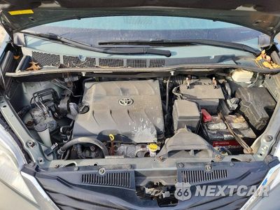 Zdjęcie 12 z 14 samochodu: 2013 TOYOTA SIENNA LE VIN:5TDKK3DCXDS396594 - miniatura