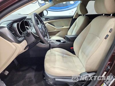 Zdjęcie 7 z 12 samochodu: 2015 KIA OPTIMA LX VIN:5XXGM4A75FG364542 - miniatura