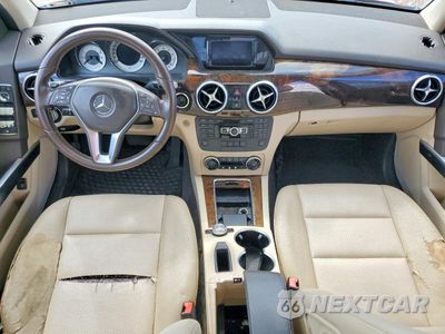 Zdjęcie 8 z 12 samochodu: 2015 MERCEDES-BENZ GLK 350 VIN:WDCGG5HB5FG441212 - miniatura