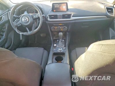 Zdjęcie 8 z 12 samochodu: 2017 MAZDA 3 SPORT VIN:3MZBN1K78HM139518 - miniatura