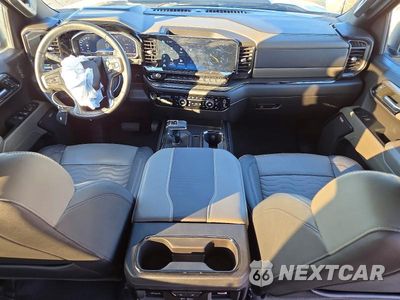 Zdjęcie 8 z 12 samochodu: 2023 CHEVROLET SILVERADO K1500 ZR2 VIN:3GCUDHEL8PG338551 - miniatura