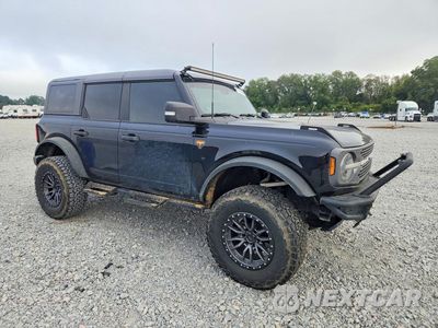 Czwarte zdjęcie samochodu z boku: 2024 FORD BRONCO BADLANDS VIN:1FMEE9BPXRLA35979 - miniatura