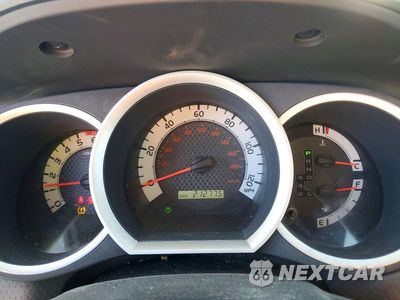 Zdjęcie 9 z 12 samochodu: 2011 TOYOTA TACOMA V6 VIN:3TMLU4ENXBM068321 - miniatura