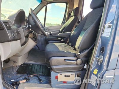 Zdjęcie 7 z 12 samochodu: 2018 MERCEDES-BENZ SPRINTER 2500 DELIVERY VAN VIN:WD3PE7CD7JP623822 - miniatura