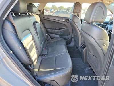 Zdjęcie 11 z 13 samochodu: 2018 HYUNDAI TUCSON SEL PLUS VIN:KM8J33A42JU769605 - miniatura