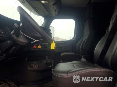 Zdjęcie 7 z 14 samochodu: 2024 FREIGHTLINER CASCADIA 1 - SEMI TRUCK VIN:3AKJHHDR8RSUX3285 - miniatura