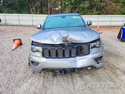 Piąte zdjęcie samochodu w środku: 2018 JEEP GRAND CHEROKEE LAREDO VIN:1C4RJEAG3JC460461 - miniatura