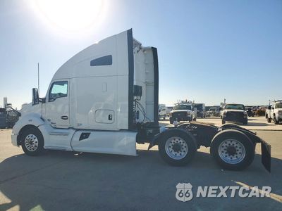 Drugie zdjęcie samochodu z przodu: 2020 KENWORTH T680 SEMI TRUCK VIN:1XKYDP9X3LJ311103 - miniatura