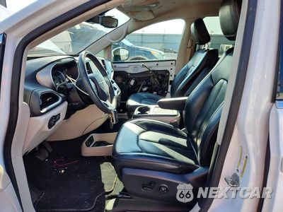 Zdjęcie 7 z 14 samochodu: 2023 CHRYSLER PACIFICA HYBRID TOURING L VIN:2C4RC1L71PR614228 - miniatura