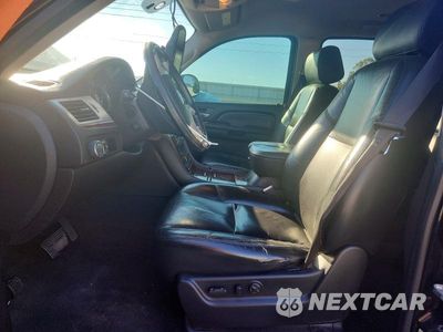 Zdjęcie 7 z 13 samochodu: 2009 CADILLAC ESCALADE VIN:1GYFC13239R114842 - miniatura