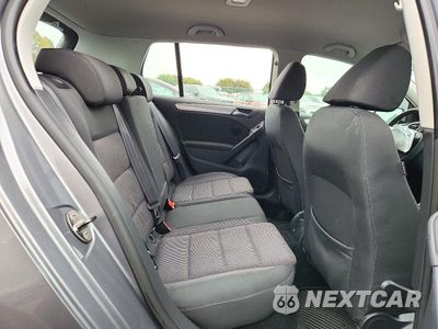 Zdjęcie 10 z 12 samochodu: 2010 VOLKSWAGEN GOLF VIN:WVWDB7AJ4AW199192 - miniatura
