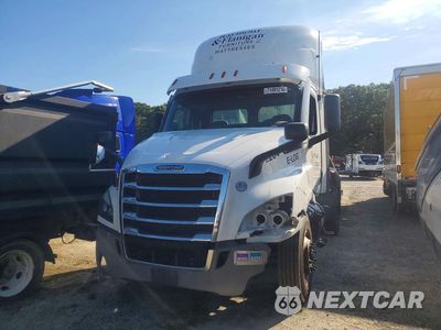 2022 FREIGHTLINER CASCADIA 116 3AKBHTDV8NDND5444 - główne zdjęcie licytacji z USA - miniatura