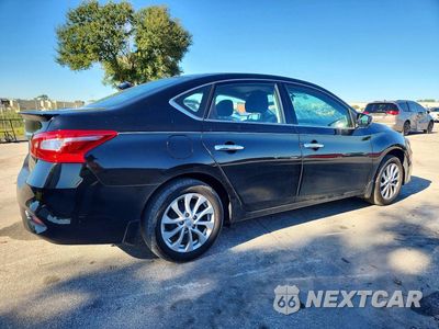 Trzecie zdjęcie samochodu z tyłu: 2017 NISSAN SENTRA S VIN:3N1AB7AP7HY225605 - miniatura
