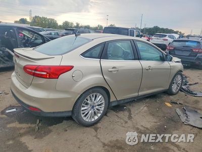 Trzecie zdjęcie samochodu z tyłu: 2018 FORD FOCUS TITANIUM VIN:1FADP3J23JL302015 - miniatura