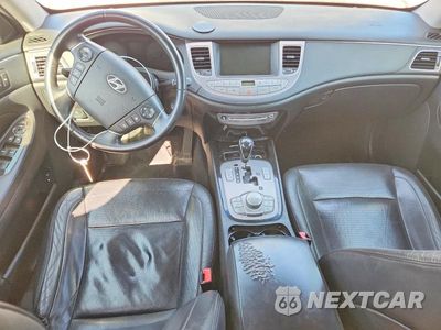 Zdjęcie 8 z 12 samochodu: 2012 HYUNDAI GENESIS 3.8L VIN:KMHGC4DD0CU193334 - miniatura