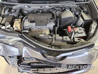 Zdjęcie 11 z 12 samochodu: 2018 TOYOTA RAV4 XLE VIN:JTMRFREV5JJ244379 - miniatura