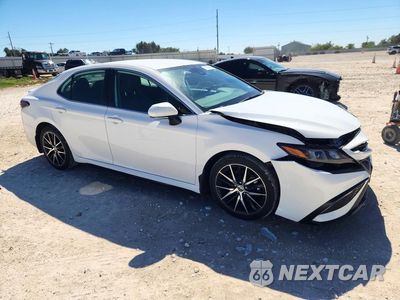 Czwarte zdjęcie samochodu z boku: 2023 TOYOTA CAMRY SE VIN:4T1G11AK8PU773248 - miniatura