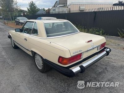 Trzecie zdjęcie samochodu z tyłu: 1988 MERCEDES-BENZ 560 SL VIN:WDBBA48D5JA091510 - miniatura