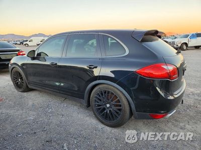 Drugie zdjęcie samochodu z przodu: 2014 PORSCHE CAYENNE VIN:WP1AF2A27ELA40952 - miniatura