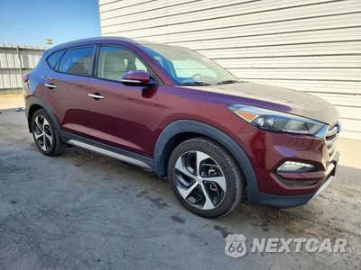 Czwarte zdjęcie samochodu z boku: 2017 HYUNDAI TUCSON LIMITED VIN:KM8J3CA28HU364776 - miniatura