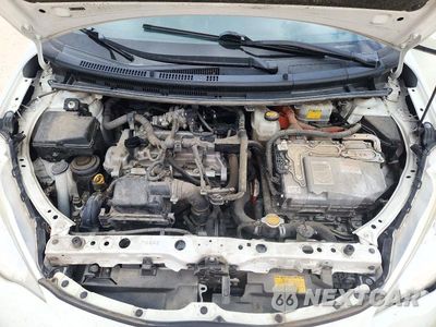 Zdjęcie 11 z 12 samochodu: 2014 TOYOTA PRIUS C FOUR VIN:JTDKDTB35E1561916 - miniatura
