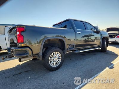 Trzecie zdjęcie samochodu z tyłu: 2022 CHEVROLET SILVERADO K2500 HIGH COUNTRY VIN:1GC4YREY4NF249192 - miniatura