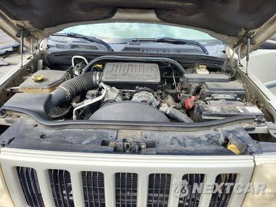 Zdjęcie 12 z 13 samochodu: 2006 JEEP COMMANDER VIN:1J8HH48N26C335067 - miniatura