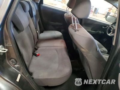 Zdjęcie 10 z 13 samochodu: 2013 HONDA FIT VIN:JHMGE8H37DC063273 - miniatura