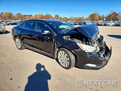 Czwarte zdjęcie samochodu z boku: 2014 BUICK LACROSSE VIN:1G4GC5G38EF260956 - miniatura