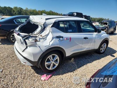 Trzecie zdjęcie samochodu z tyłu: 2024 NISSAN KICKS S VIN:3N1CP5BV3RL594777 - miniatura