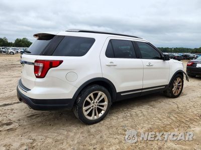 Trzecie zdjęcie samochodu z tyłu: 2018 FORD EXPLORER XLT VIN:1FM5K7D80JGC22387 - miniatura