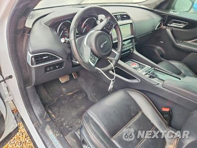 Zdjęcie 8 z 12 samochodu: 2019 JAGUAR F-PACE PRESTIGE VIN:SADCK2FX3KA601640 - miniatura