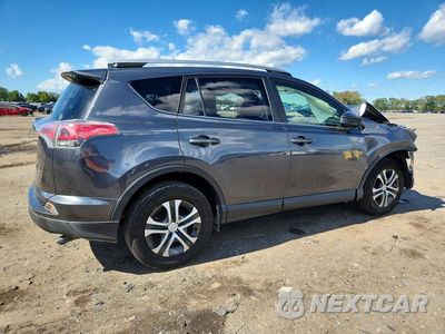 Trzecie zdjęcie samochodu z tyłu: 2016 TOYOTA RAV4 LE VIN:JTMBFREV6GD179163 - miniatura