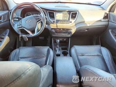 Zdjęcie 8 z 12 samochodu: 2017 HYUNDAI TUCSON LIMITED VIN:KM8J33A25HU324039 - miniatura