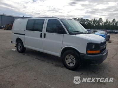 Czwarte zdjęcie samochodu z boku: 2013 CHEVROLET EXPRESS G2500 VIN:1GCWGFCA9D1157751 - miniatura