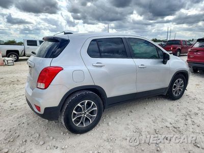 Trzecie zdjęcie samochodu z tyłu: 2018 CHEVROLET TRAX LS VIN:3GNCJKSBXJL410126 - miniatura