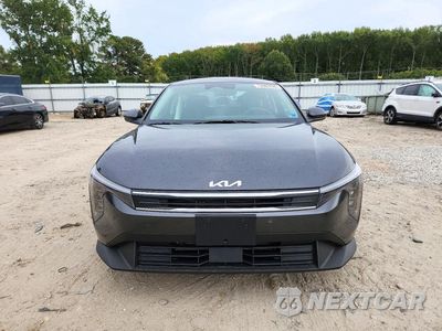 Piąte zdjęcie samochodu w środku: 2026 KIA K4 LXS VIN:3KPFT4DE1TE334130 - miniatura