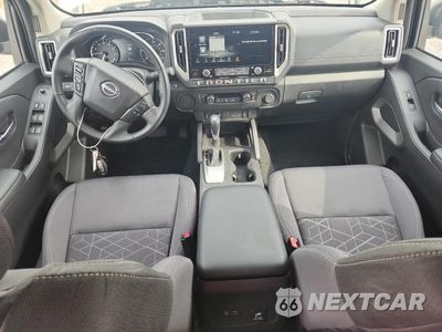 Zdjęcie 8 z 12 samochodu: 2025 NISSAN FRONTIER SV VIN:1N6ED1EJ6SN602437 - miniatura