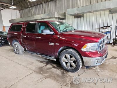 Czwarte zdjęcie samochodu z boku: 2018 RAM 1500 SLT VIN:1C6RR7LT6JS246110 - miniatura
