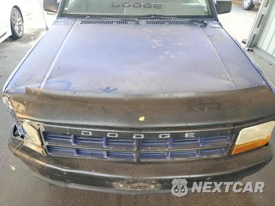 Zdjęcie 11 z 12 samochodu: 1996 DODGE DAKOTA VIN:1B7GG26X4TS669732 - miniatura