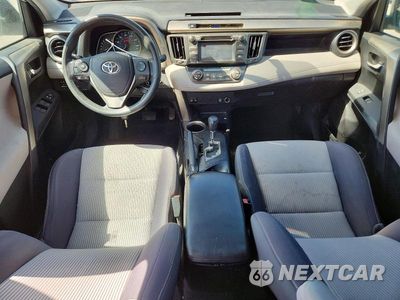 Zdjęcie 8 z 13 samochodu: 2015 TOYOTA RAV4 XLE VIN:2T3WFREV4FW161814 - miniatura