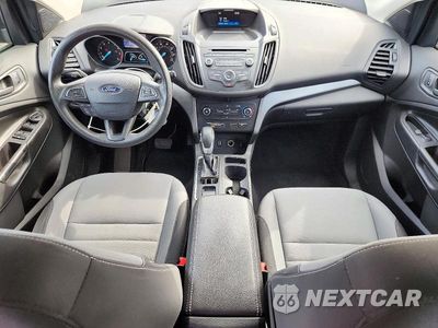 Zdjęcie 8 z 13 samochodu: 2017 FORD ESCAPE S VIN:1FMCU0F75HUC83193 - miniatura