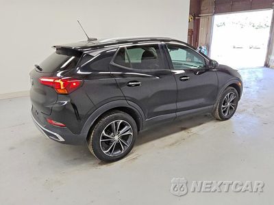 Trzecie zdjęcie samochodu z tyłu: 2021 BUICK ENCORE GX ESSENCE VIN:KL4MMGSL1MB154355 - miniatura
