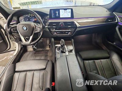 Zdjęcie 8 z 12 samochodu: 2017 BMW 530 XI VIN:WBAJA7C3XHG458242 - miniatura