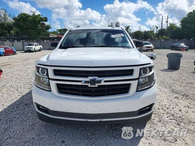 Piąte zdjęcie samochodu w środku: 2018 CHEVROLET SUBURBAN C1500 LT VIN:1GNSCHKC9JR327751 - miniatura