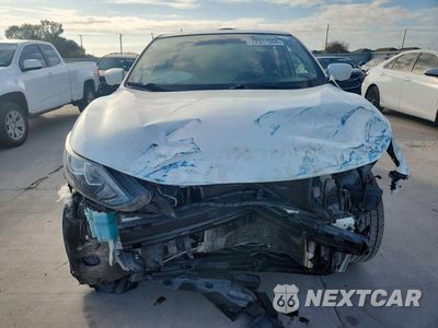 Piąte zdjęcie samochodu w środku: 2017 NISSAN ROGUE SPORT S VIN:JN1BJ1CP8HW018746 - miniatura