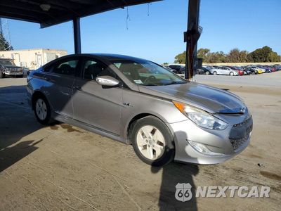 Czwarte zdjęcie samochodu z boku: 2012 HYUNDAI SONATA HYBRID VIN:KMHEC4A48CA033442 - miniatura
