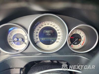 Zdjęcie 9 z 13 samochodu: 2015 MERCEDES-BENZ E 350 VIN:WDDHF5KB0FB086099 - miniatura