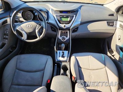 Zdjęcie 8 z 12 samochodu: 2012 HYUNDAI ELANTRA GLS VIN:KMHDH4AE7CU277796 - miniatura